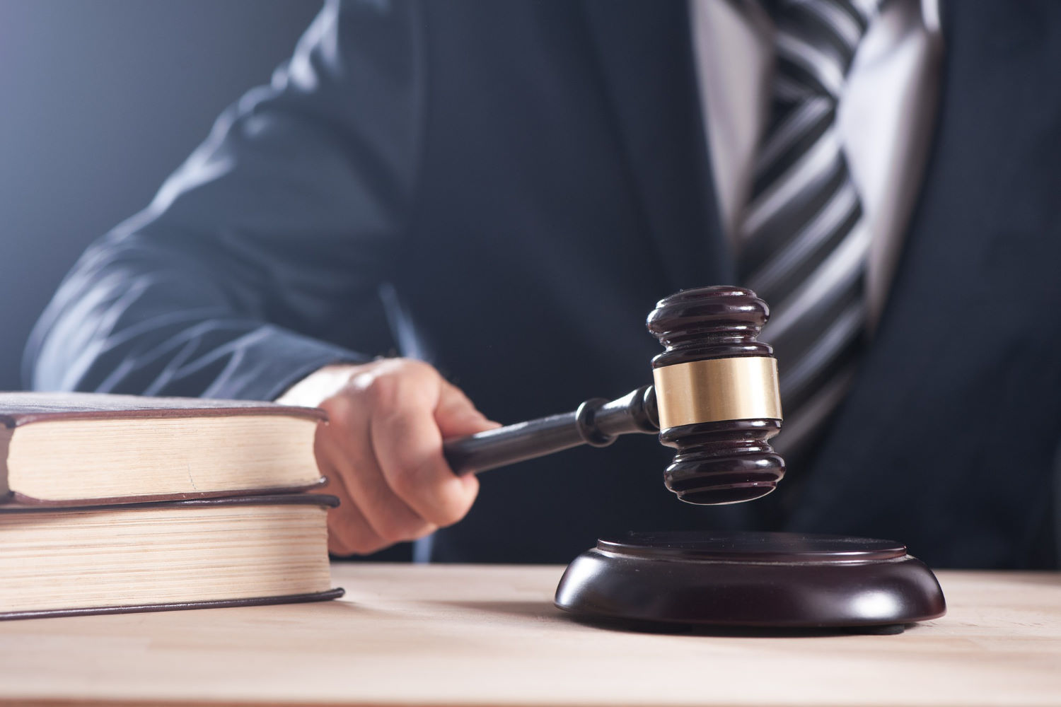 Obowiązkowe ubezpieczenia dla radców prawnych – co należy wiedzieć?